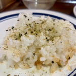 キッチン あずま - このスパイスふりかけ♡だけで…
      ごはん一膳いけちゃいますね♡