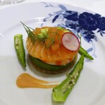 シェ カワセ - 車海老とスモークサーモンのミルフィーユ