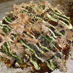 Okonomiyaki Momiji - お好み焼き豚玉800円。生地ふわふわ。