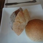 レストラン アンサンブル - 自家製パン
            