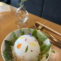 メゾン ケイ - 庭園サラダ。勝手に「どんぶり飯サラダ」と呼んでいる。ケイさんごめんなさい（ペコッ）