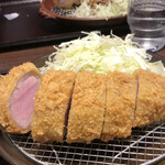 肉屋食堂 たけうち 蕨店 - ヒレカツ定食　200g