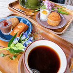 GAFLO CAFE by Flower FIELD - 