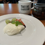 TWELVE GARDENS BAR&GRILL - 