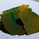 ル スプートニク - 抹茶とマンゴーのチップス、グレープフルーツ、アイス、抹茶パウダー