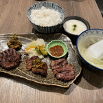 스미야키 규우탄 히가시야마 Ekie 히로시마점