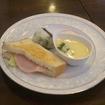 カフェサクラ - ドリンク代のみのモーニング