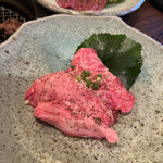 炭火焼肉 白山 - カルビ　ノーマル