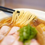麺笑 巧真 - チャーシュー醤油らーめん1000円