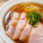 麺笑 巧真 - チャーシュー醤油らーめん1000円