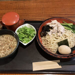 イツワ製麺所食堂 - イツワつけ麺 太麺 味玉 パクチー 300g