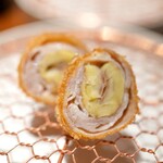 Ginza Katsukami - 丹波焼栗豚バラフライ