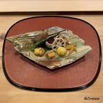 御料理 寺沢 - 焼無花果､北上牛の松茸巻､伏見唐辛子､いくら､酢蓮根､子持昆布､鯵の南蛮漬､焼栗