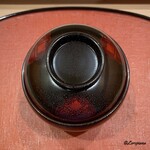 御料理 寺沢 - 特注の椀物の漆器も素敵です