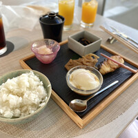 レストラン TIN’IN - ・本日の焼き魚 ミーバイ
                      ・本日の卵料理 温泉玉子
                      ・お惣菜
                      (レンコン、ひじき、パパイヤ)
                      ・味噌汁、ご飯