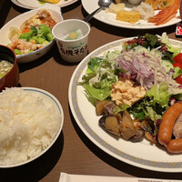 ブッフェアンドカフェ スロープサイドダイナー ザクロ - 