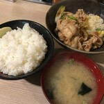 伝説のすた丼屋 - すたみな焼き定食（700円）