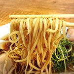 瀬戸内らーめん 醤華園 - 特製の平打ち麺はボソッとした歯切れ良い独特の食感も好みで尾道ラーメンを思い出好き