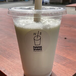 カウボーイ - 自家製ヨーグルト ジャージー 生シェイク　６３０円　(2022/10)