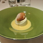 リストランテ カノフィーロ - ジャスミン茶のパンナコッタ　プルーンのソルベと南瓜のソース