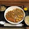 Kazu - 豚肉と根菜のカレーライス定食（900円）