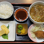 えびらそば - ミニカレーそばセット 
            (カニ爪クリームフライ･出汁巻玉子･ごはん･漬物)