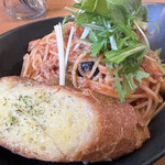 VITA - 秋なすとひき肉のトマトパスタ1100円＋大盛り300円