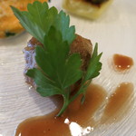 Convivio - 25年4月　前菜　豚肩ロースオーブン焼き　赤ワインソース