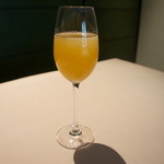 フォリオリーナ・デッラ・ポルタ・フォルトゥーナ - 食前酒　イタリア産のオレンジの香りが素晴らしい