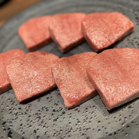 焼肉ホルモン 新井屋 にかい - 特選厚切りタン塩