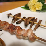 うなぎ屋酒坊・画荘 越後屋 - 25年4月　串焼き　白バラ、レバー