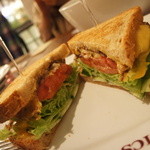 コンビーフサンド