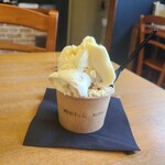 やさとブルーベリーファーム - ジェラート二種