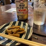 福島屋 - 焼酎ハイボールとお通しのメンマ