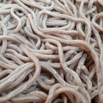 そば処 一庵 - 少し柔らかめに茹であげた田舎そばは、老若男女全ての人に適応してるんじゃないかなぁ〰️