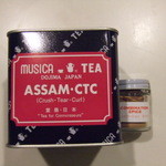 ティーハウス ムジカ - チャイ用の茶葉とスパイス