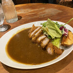 キャピタル東洋亭 - カツカレー1620円