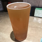 タヰヨウ酒場 - タヰヨウ酒場6周年で仕込んだヰロッコラガー(ヨロッコビール(神奈川)×タヰヨウ酒場、大サイズ1100円)。スタイルはドルトムンダー、濃い目のピルスナーってイメージですがコチラのは飲みやすさもあり。