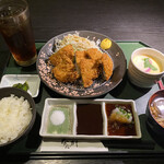 肉と魚とめん料理が充実している店 なにがしこころ - 