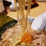 Marugen Ra-Men - 細めの縮れ麺