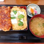 信濃路 - ハーフ丼(ソース&玉子とじかつ丼)(950円)