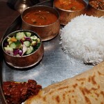 バンゲラズキッチン - 左→