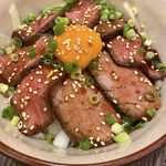 肉バル Denny WINE&MEAT - ローストビーフ丼