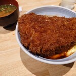 とんかつ丸七 - 2022年9月　焼かつ丼（上）　1800円