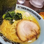 松壱家 - 豚骨醤油ラーメン