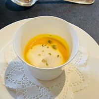 キハチ 青山本店 - カボチャとりんごのスープ