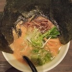 麺屋 富貴 - 家系風とんこつしょうゆらーめん並盛＋のり･きくらげ増し