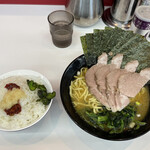 ラーメン 塚田家 - 