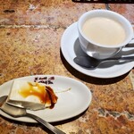 サムシング・クアトロ - ドルチェ＆ドリンク