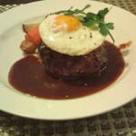 洋食コノヨシ 北18条本店 - ハンバーグ目玉焼き乗せ